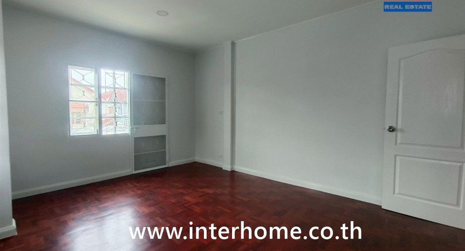 À vendre 6 chambres maison à Min Buri, Bangkok