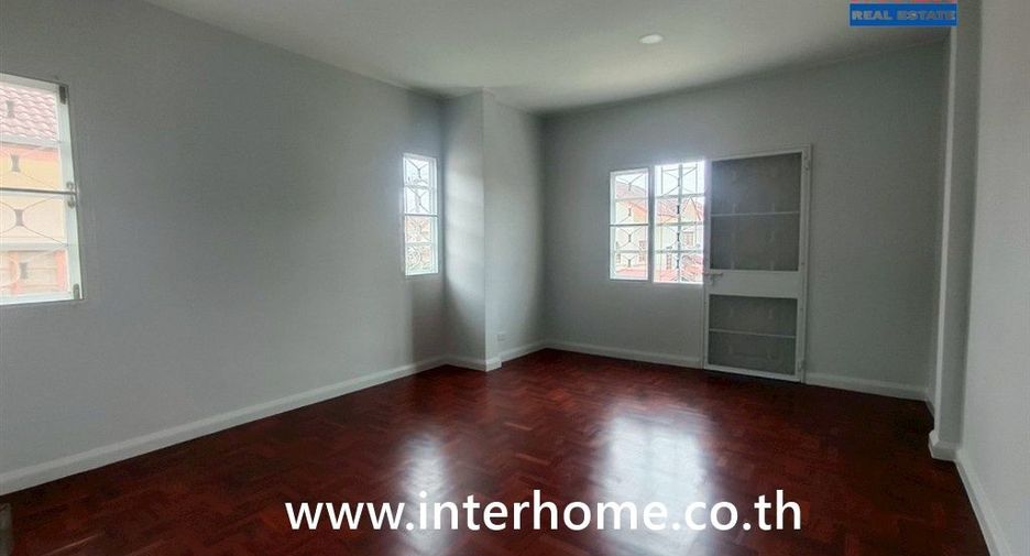 À vendre 6 chambres maison à Min Buri, Bangkok