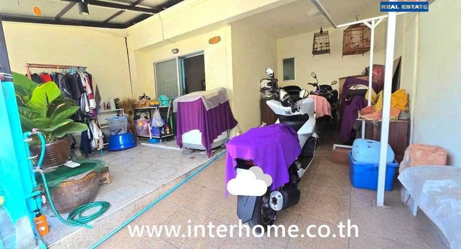 Reihenhaus zum Kauf mit 3 Zimmer in Mueang Samut Prakan, Samut Prakan