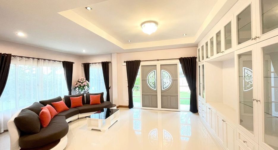 Haus zur Miete mit 4 Zimmer in San Sai, Chiang Mai