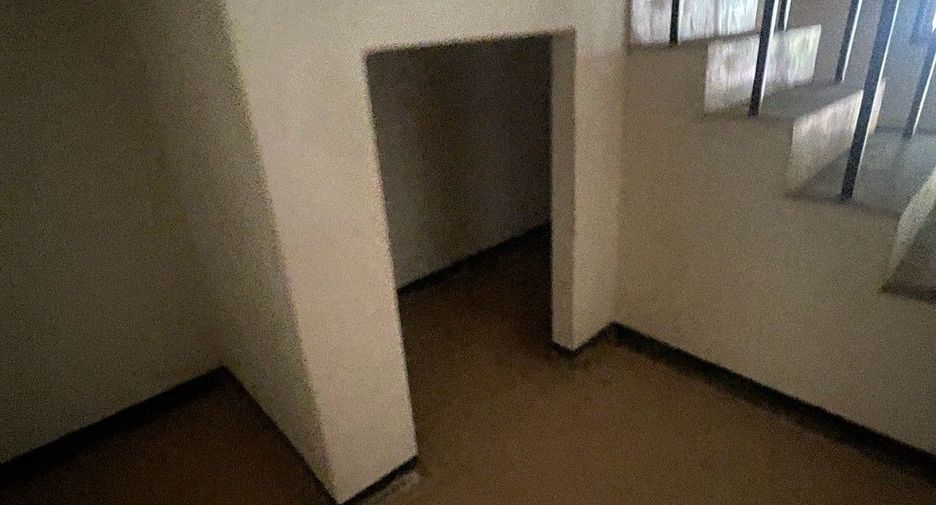 For sale 2 bedrooms townhouse in Mueang Chiang Mai, Chiang Mai