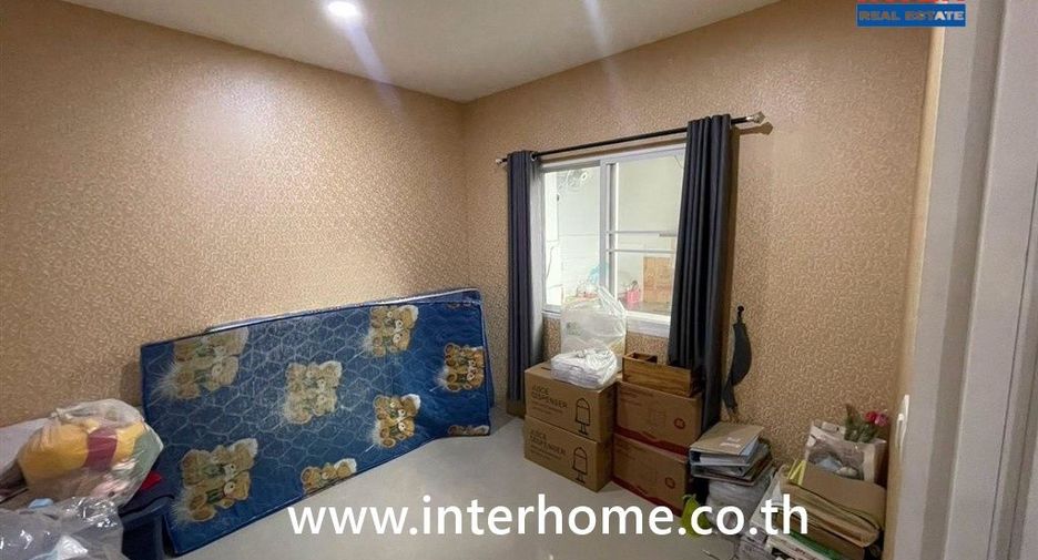 For sale 4 bedrooms townhouse in Khlong Luang, Pathum Thani