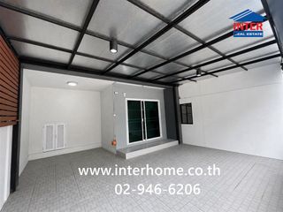 For sale 4 bedrooms townhouse in Khlong Luang, Pathum Thani