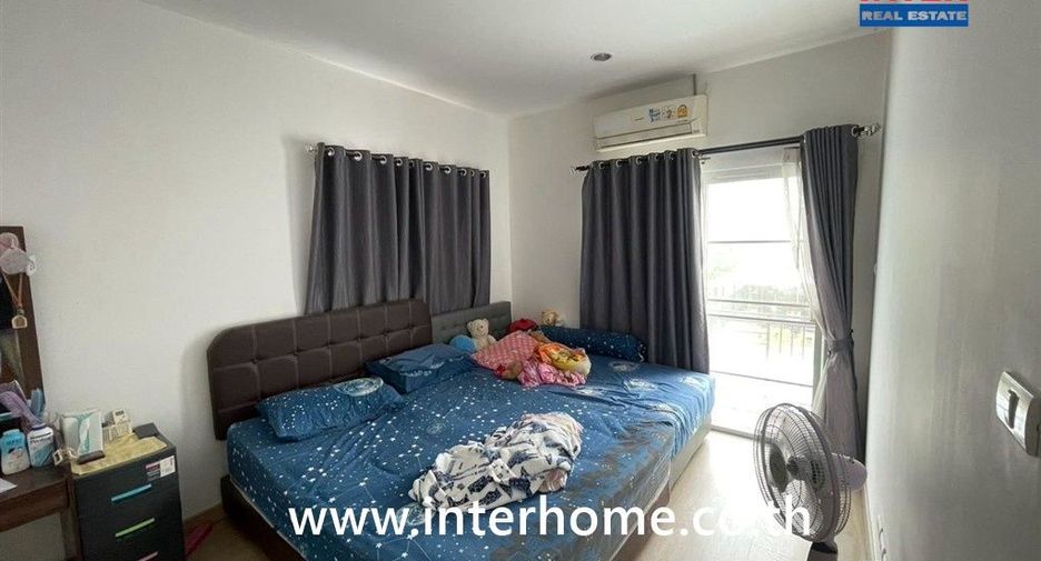 For sale 4 bedrooms townhouse in Khlong Luang, Pathum Thani