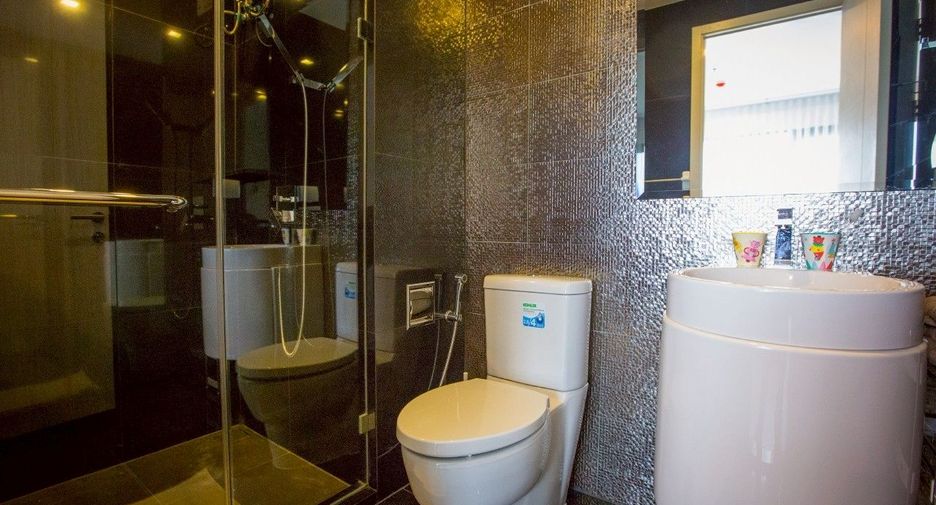 Аренда и продажа 1 кровать кондо в Кхлонг Тоеи, Бангкок