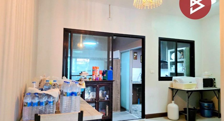 For sale 3 bedrooms townhouse in Sam Phran, Nakhon Pathom
