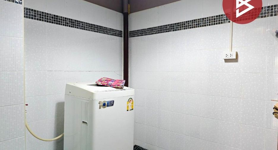 For sale 3 bedrooms townhouse in Sam Phran, Nakhon Pathom