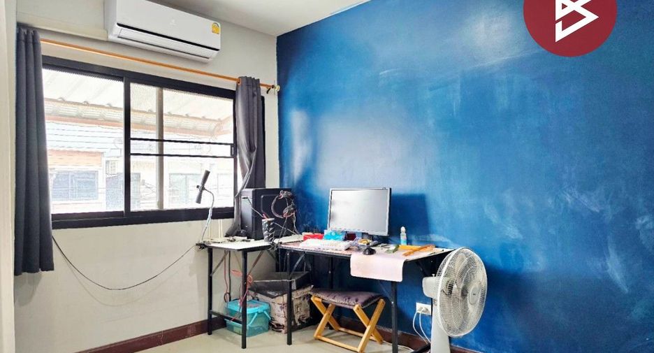 For sale 3 bedrooms townhouse in Sam Phran, Nakhon Pathom