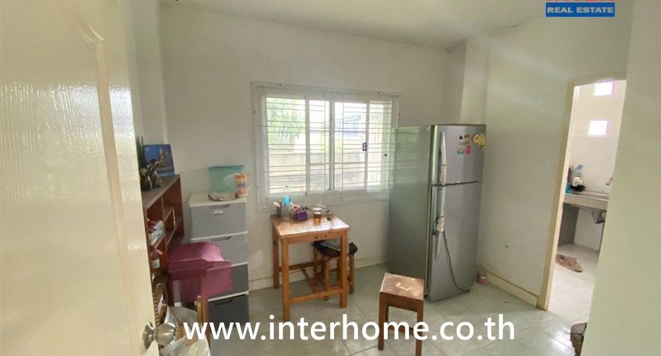 Haus zum Kauf mit 3 Zimmer in Khlong Sam Wa, Bangkok