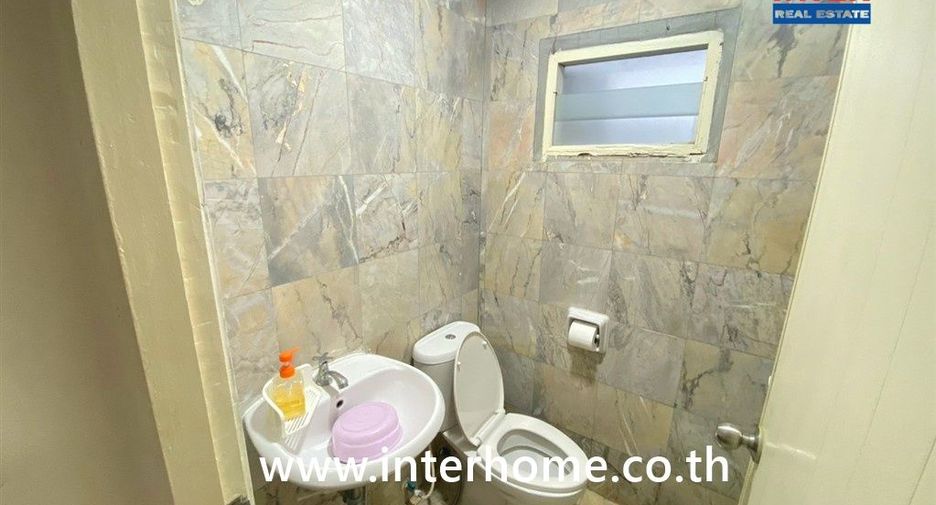 Haus zum Kauf mit 3 Zimmer in Khlong Sam Wa, Bangkok