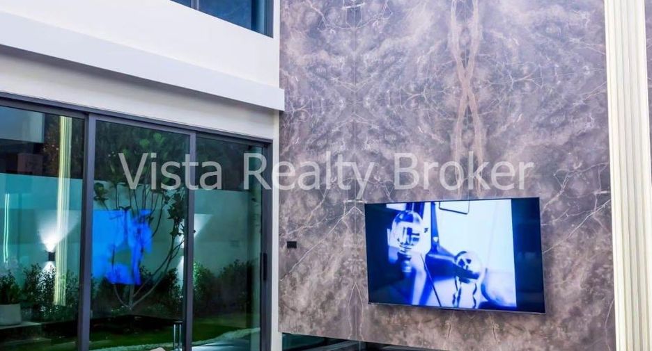 For sale 7 bedrooms villa in Jomtien, Pattaya
