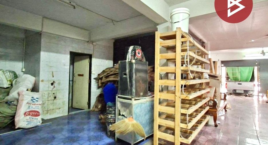 For sale 1 bed retail Space in Bang Khae, Bangkok