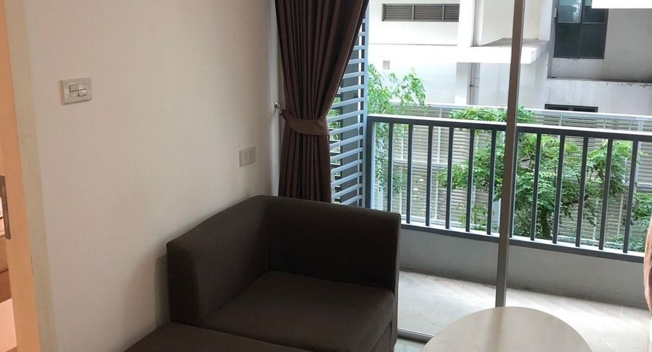 Condo en alquiler de 1 habitaciones en Phra Khanong, Bangkok