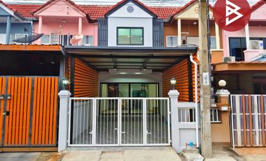 Продажа 2 спальни таунхаус в Mueang Samut Prakan, Самутпракан