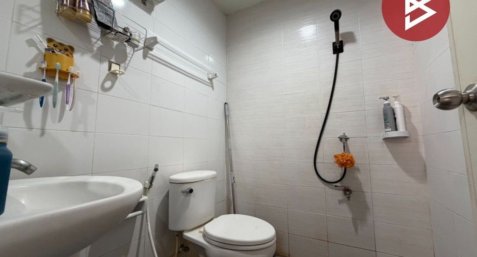 À vendre 2 chambres maison de ville à Phra Pradaeng, Samut Prakan