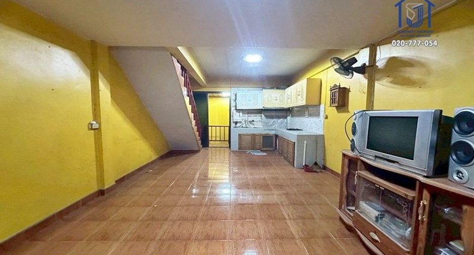 For sale 3 bedrooms retail Space in Khlong Luang, Pathum Thani