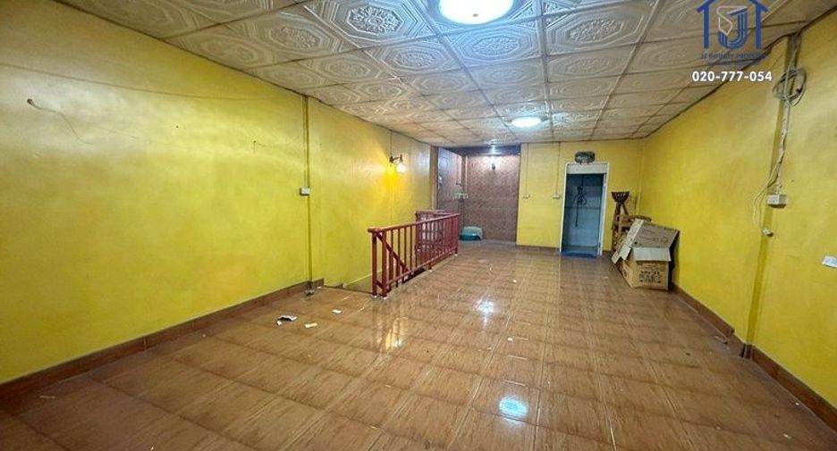 For sale 3 bedrooms retail Space in Khlong Luang, Pathum Thani