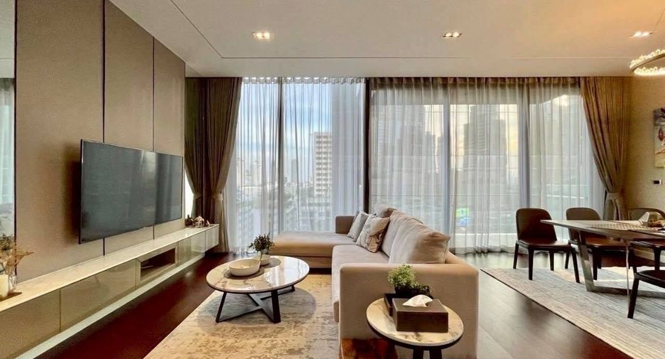 For rent 2 bedrooms condo in Khlong Toei, Bangkok