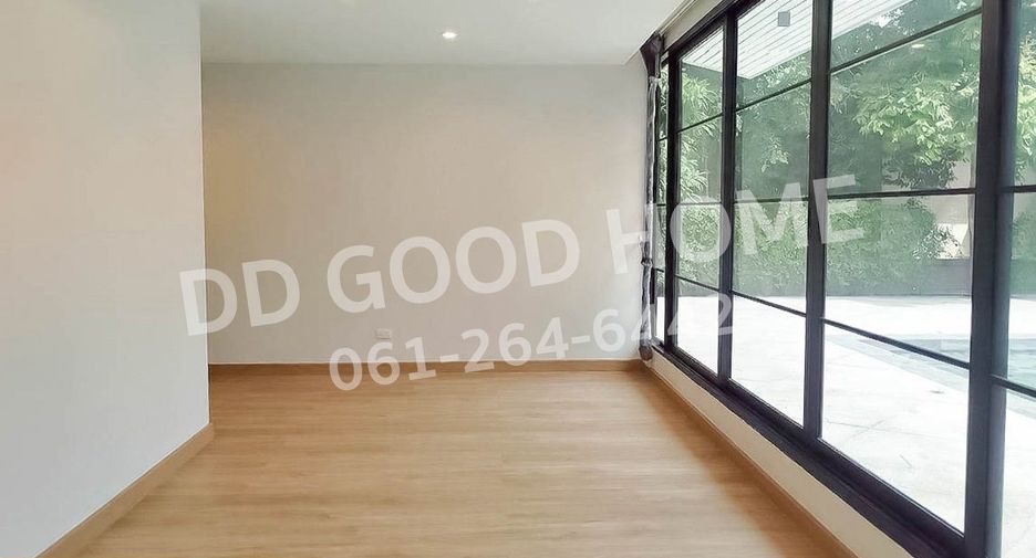 Haus zum Kauf mit 4 Zimmer in Pak Kret, Nonthaburi