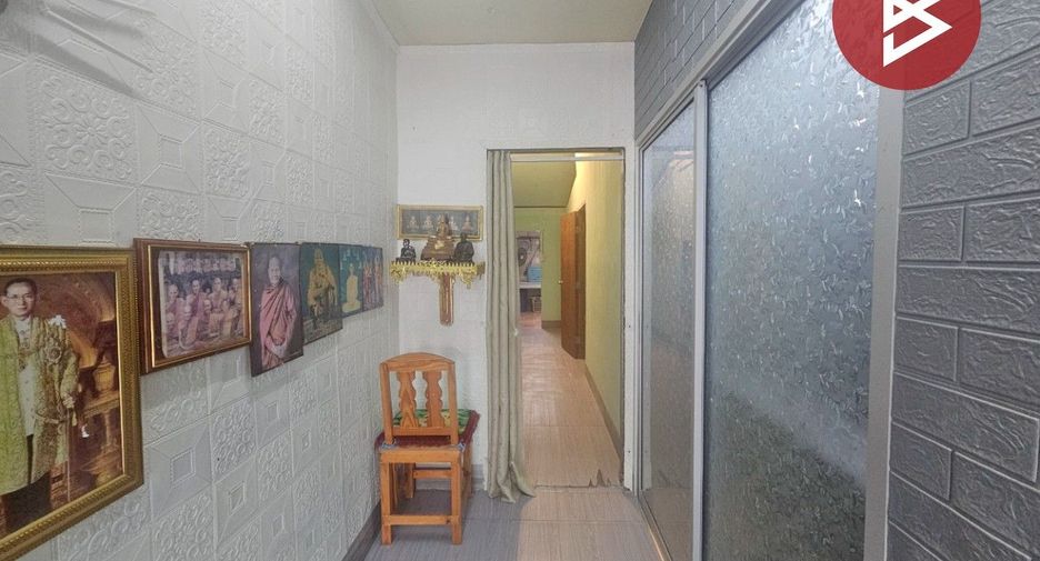 For sale 3 ベッドルーム townhouse in Lat Krabang, Bangkok