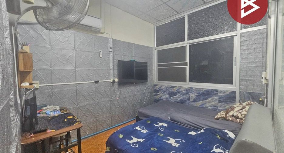 For sale 3 ベッドルーム townhouse in Lat Krabang, Bangkok