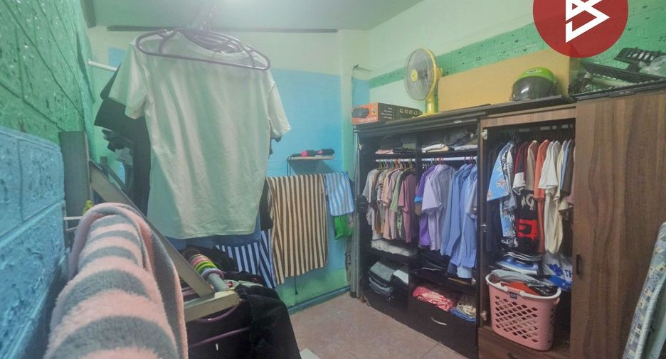For sale 3 ベッドルーム townhouse in Lat Krabang, Bangkok