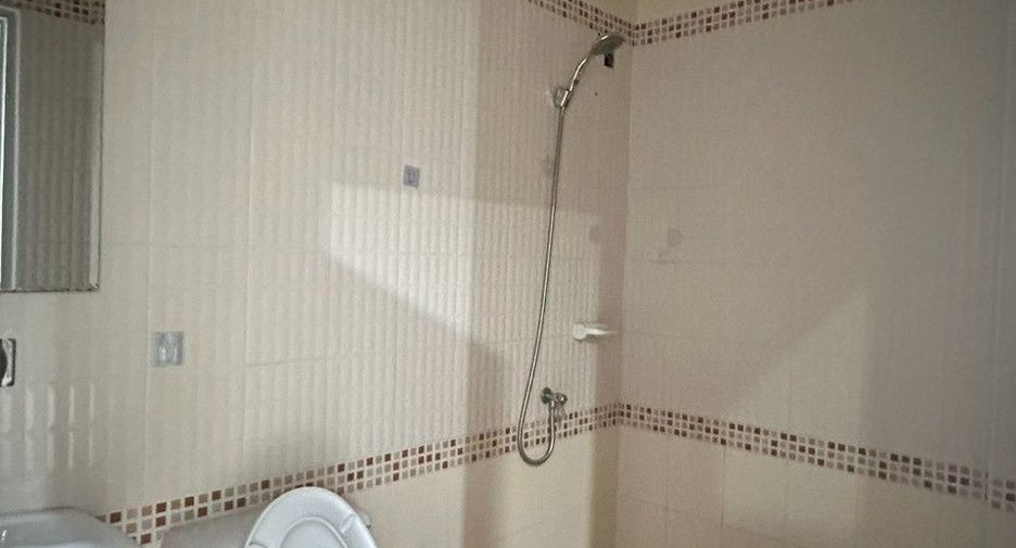 For sale 3 bedrooms townhouse in Phanat Nikhom, Chonburi
