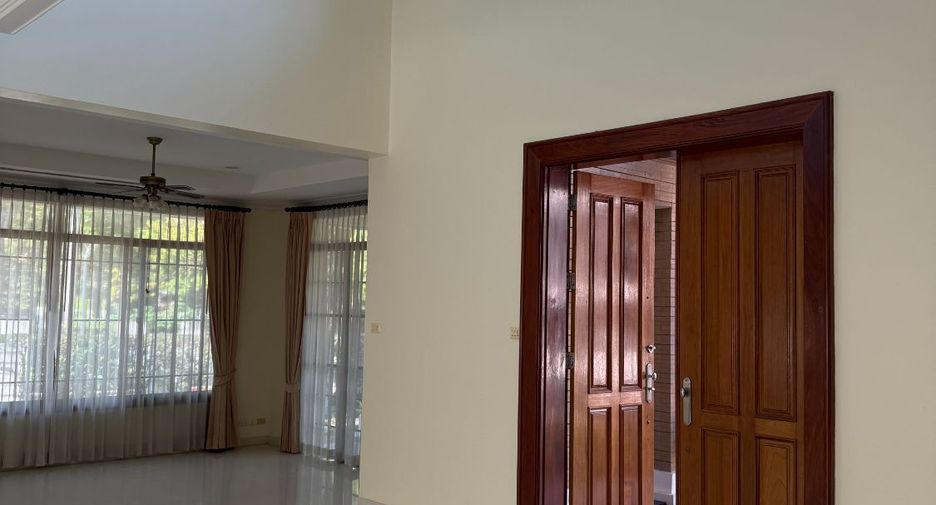 Haus zur Miete mit 5 Zimmer in Suan Luang, Bangkok