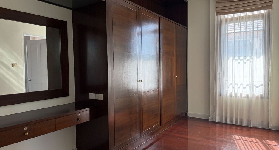 Haus zur Miete mit 5 Zimmer in Suan Luang, Bangkok