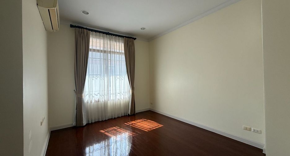 Haus zur Miete mit 5 Zimmer in Suan Luang, Bangkok