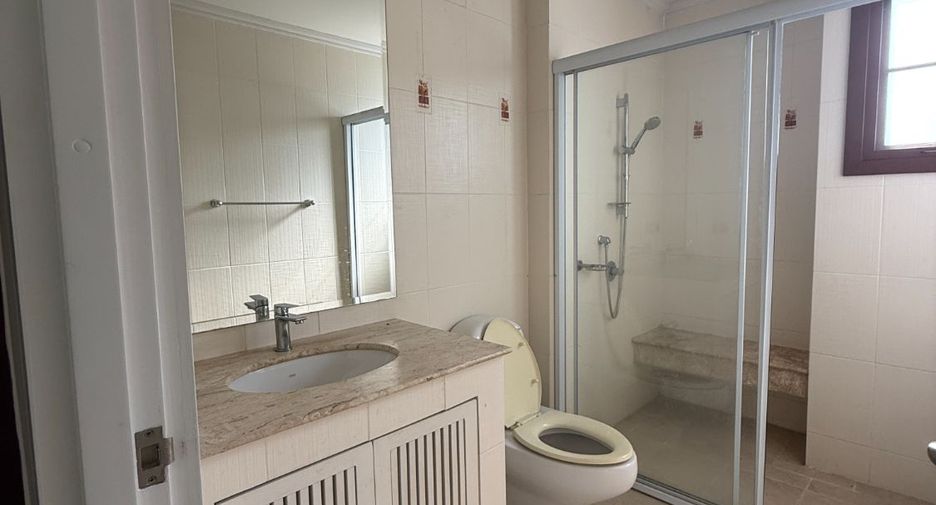 Haus zur Miete mit 5 Zimmer in Suan Luang, Bangkok