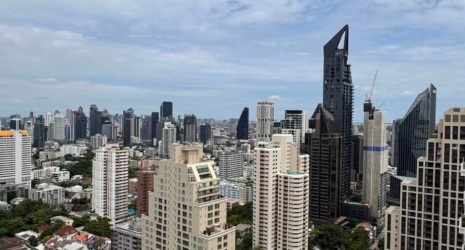 For rent 1 bed condo in Watthana, Bangkok