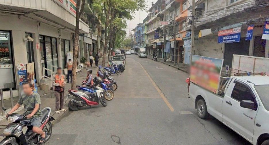 ขาย 4 ห้องนอน พื้นที่ค้าปลีก ใน ภาษีเจริญ, กรุงเทพฯ