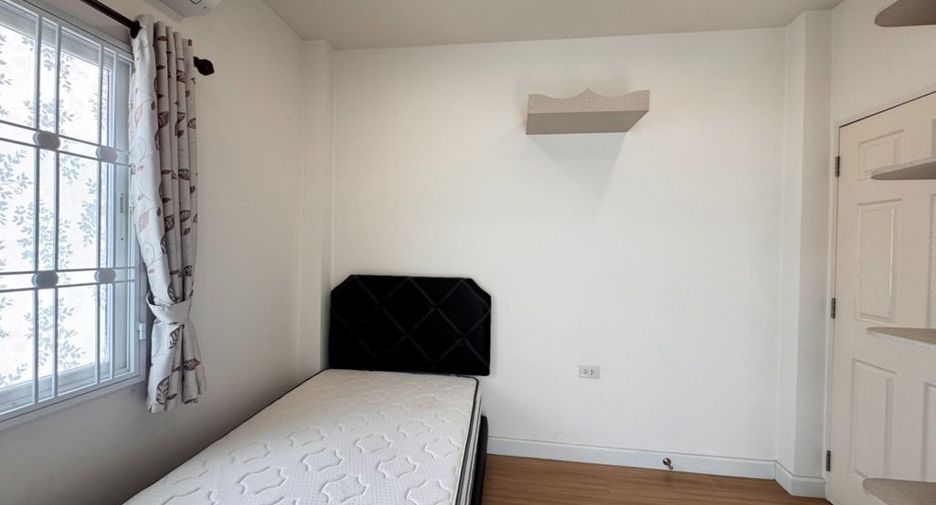 For rent 3 bedrooms house in Bang Lamung, Chonburi