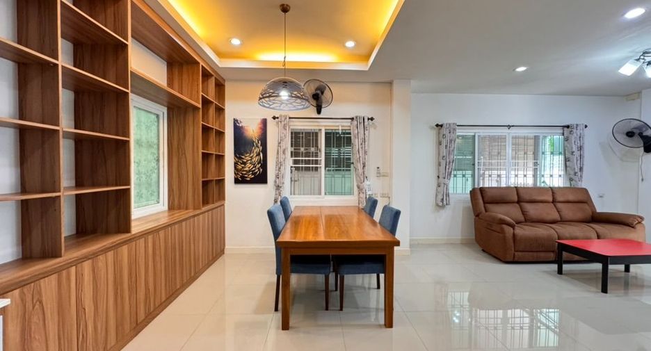 For rent 3 bedrooms house in Bang Lamung, Chonburi