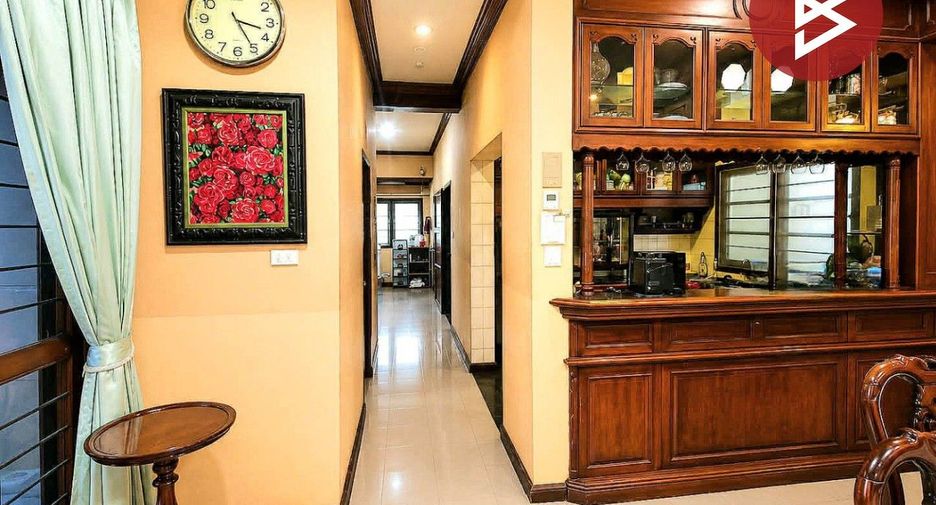 出售 6 卧室 独立屋 在 Mueang Chon Buri, Chon Buri