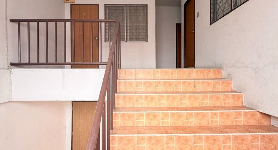For sale 5 bedrooms townhouse in Mueang Chon Buri, Chonburi