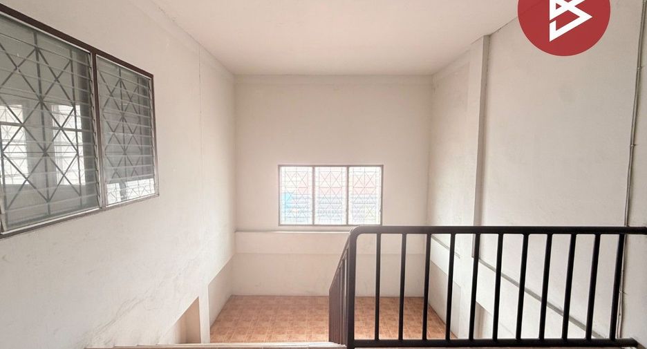 For sale 5 bedrooms townhouse in Mueang Chon Buri, Chonburi