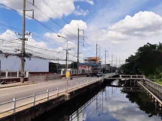 For sale 2 bedrooms retail Space in Mueang Samut Sakhon, Samut Sakhon