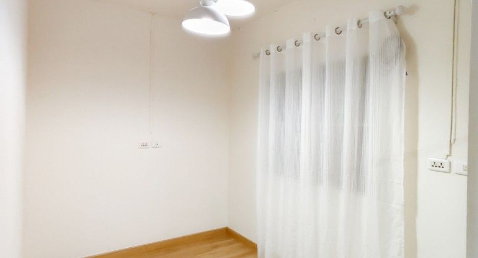 For sale 2 bedrooms condo in Nakhon Chai Si, Nakhon Pathom