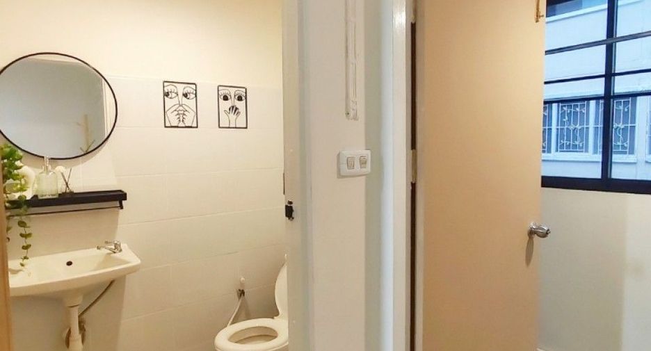 For sale 2 bedrooms condo in Nakhon Chai Si, Nakhon Pathom