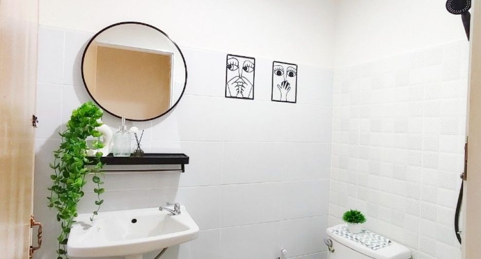 For sale 2 bedrooms condo in Nakhon Chai Si, Nakhon Pathom