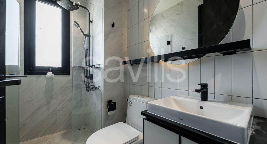 For rent そして for sale 2 ベッドルーム condo in Khlong San, Bangkok