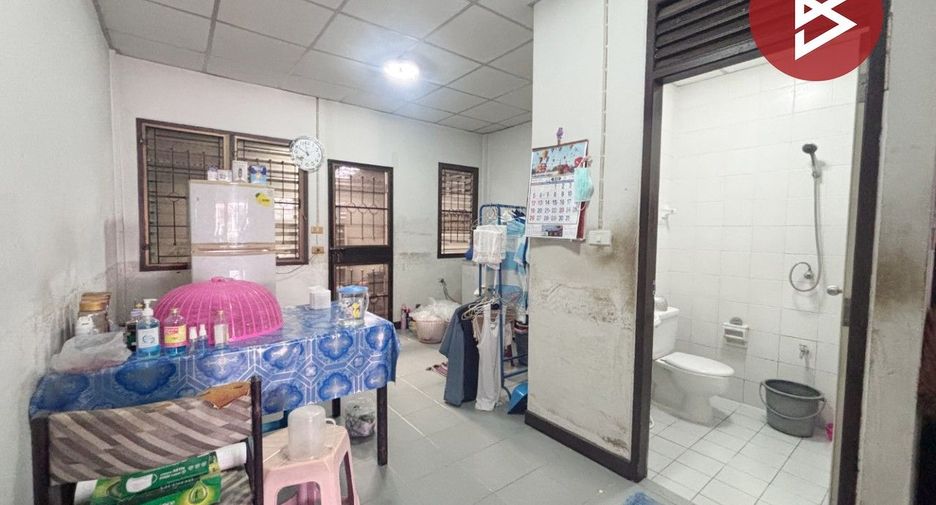 À vendre 2 chambres maison de ville à Mueang Pathum Thani, Pathum Thani