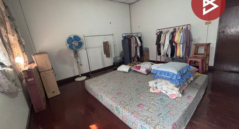À vendre 2 chambres maison de ville à Mueang Pathum Thani, Pathum Thani