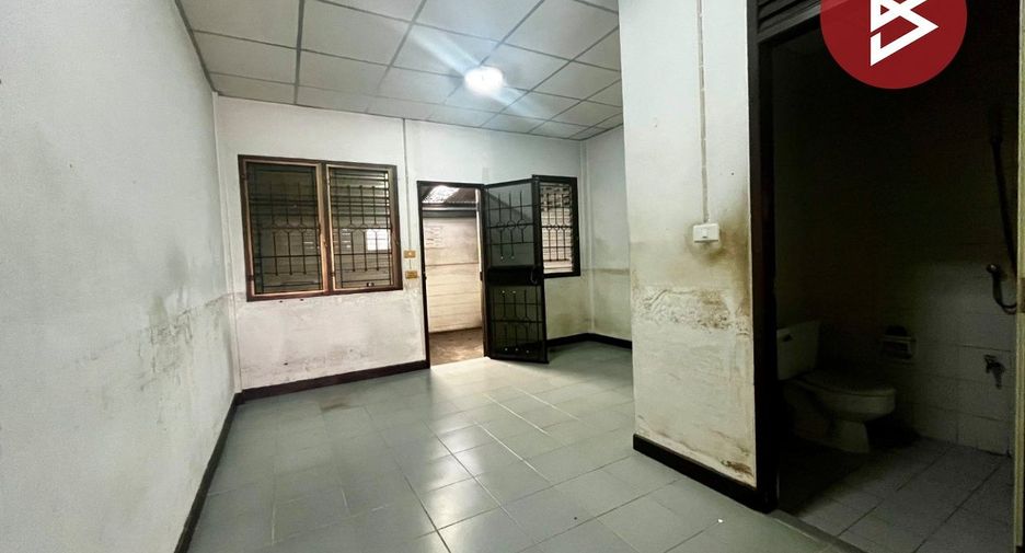 À vendre 2 chambres maison de ville à Mueang Pathum Thani, Pathum Thani