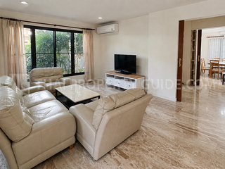 For rent 4 bedrooms house in Yan Nawa, Bangkok