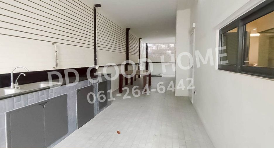 For sale 3 bedrooms house in Pak Kret, Nonthaburi