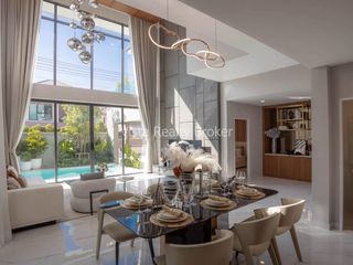 Villa zum Kauf mit 5 Zimmer in Bang Lamung, Chonburi