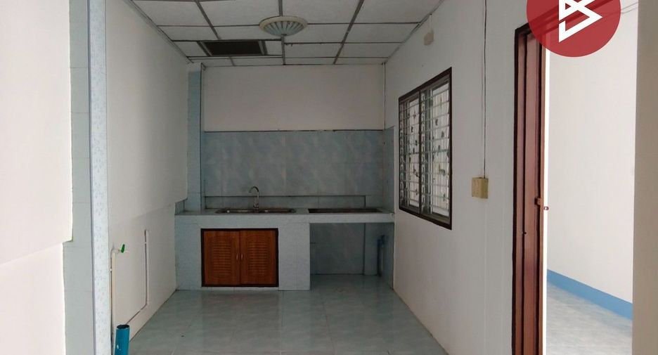For sale 3 bedrooms townhouse in Phutthamonthon, Nakhon Pathom